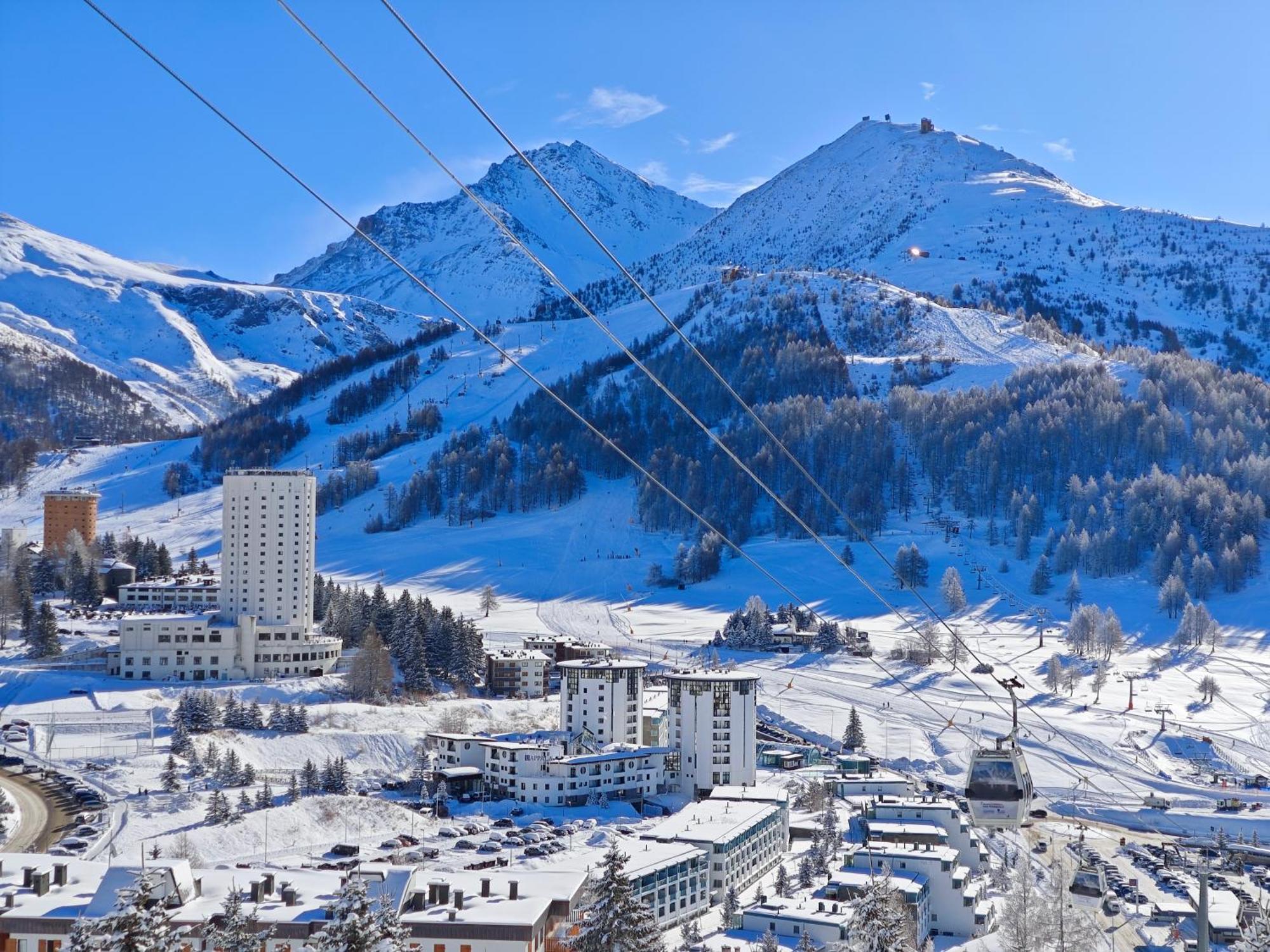 Resort Palace Sestriere 1 E 2 מראה חיצוני תמונה